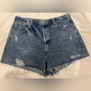 🛍️🛍️BUNDLE 3 for $20 🛍️🛍️ Wild fable- Highest rise cutoff shorts